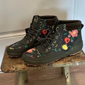 Keds Women's Lace Up Boots - Floral Black